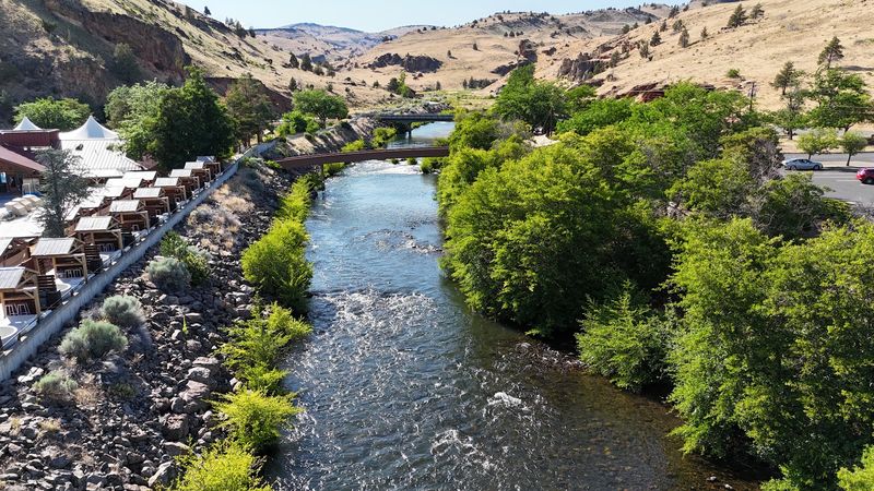 A Canyon Retreat on the Warm Springs River