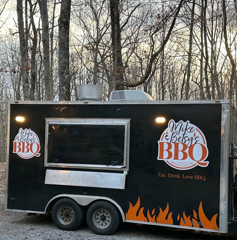 A Humble Food Truck Hiding Big Barbecue Flavor