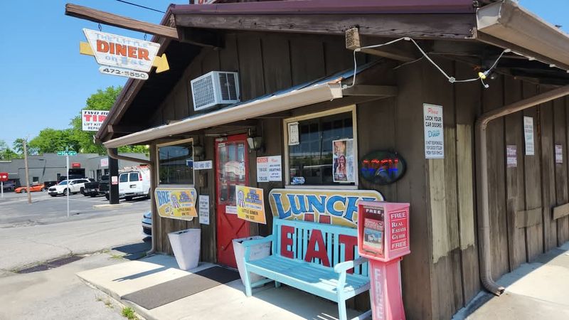 A Little Diner In Cleveland That’s Easy To Overlook But Hard To Forget