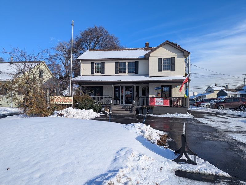 A Little House on Vinedale Avenue