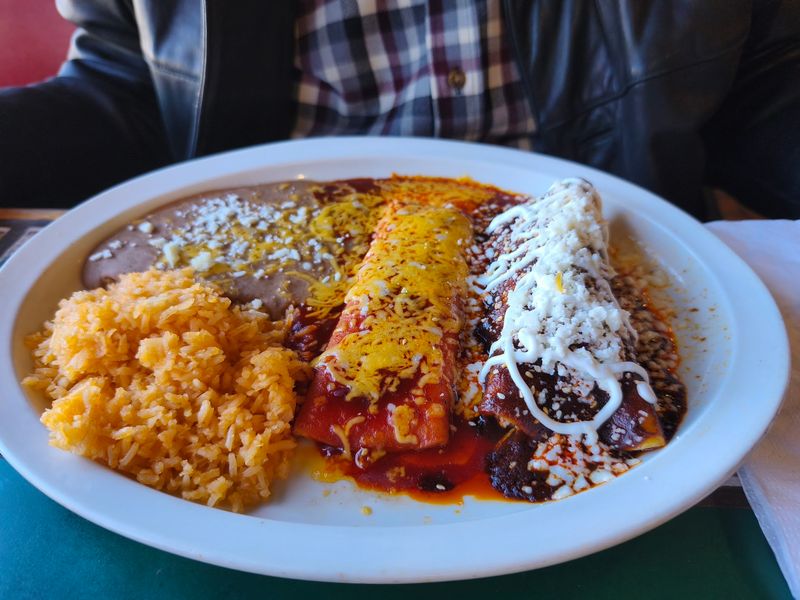 A Lunch Deal That Stretches a Dollar