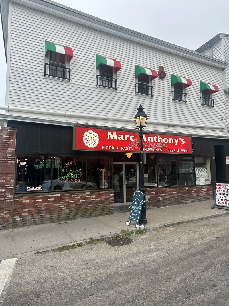 A Massachusetts Beach Day With Pizza Within Reach A Massachusetts Beach Day With Pizza Within Reach