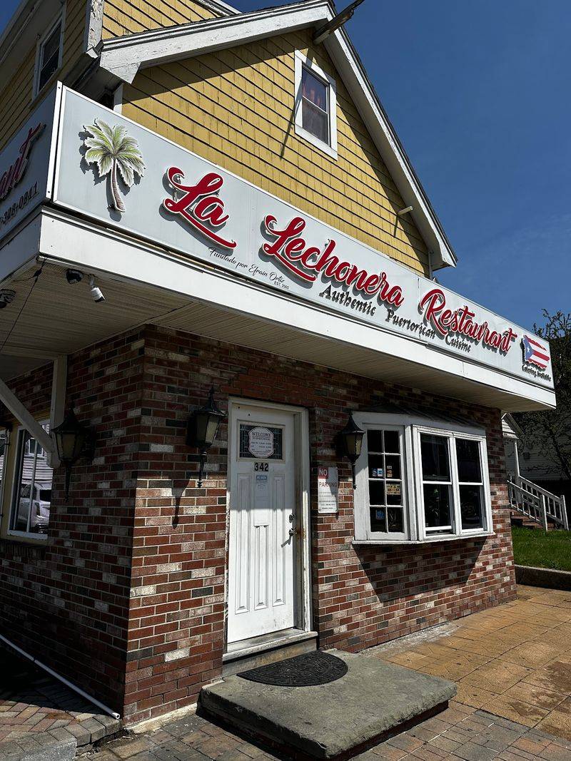 A Massachusetts Lunch Stop Where the Food Leads