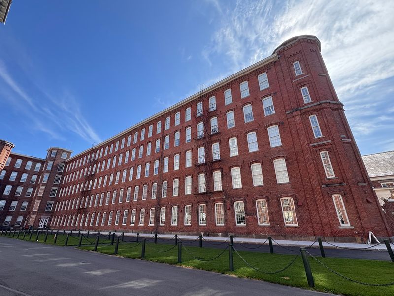 A Massachusetts Mill Built on a Giant Scale A Massachusetts Mill Built on a Giant Scale