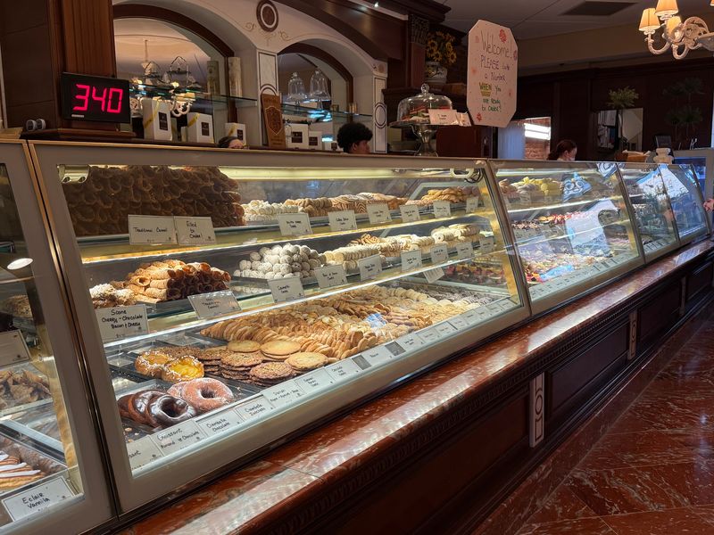 A Pastry Counter Hiding in Downtown St. Paul A Pastry Counter Hiding in Downtown St. Paul