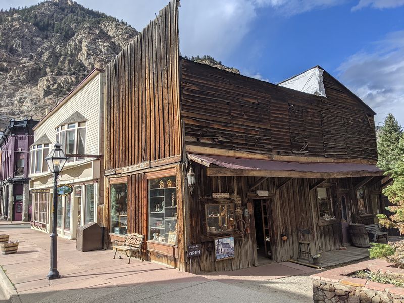 A Quiet Season Worth the Short Drive