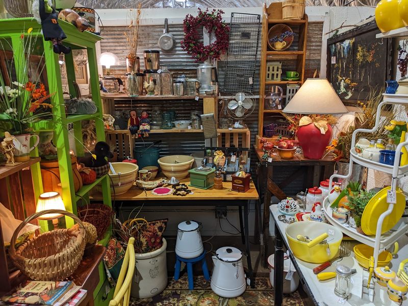 A Rewarding Stop for Flexible Treasure Hunters A Rewarding Stop for Flexible Treasure Hunters