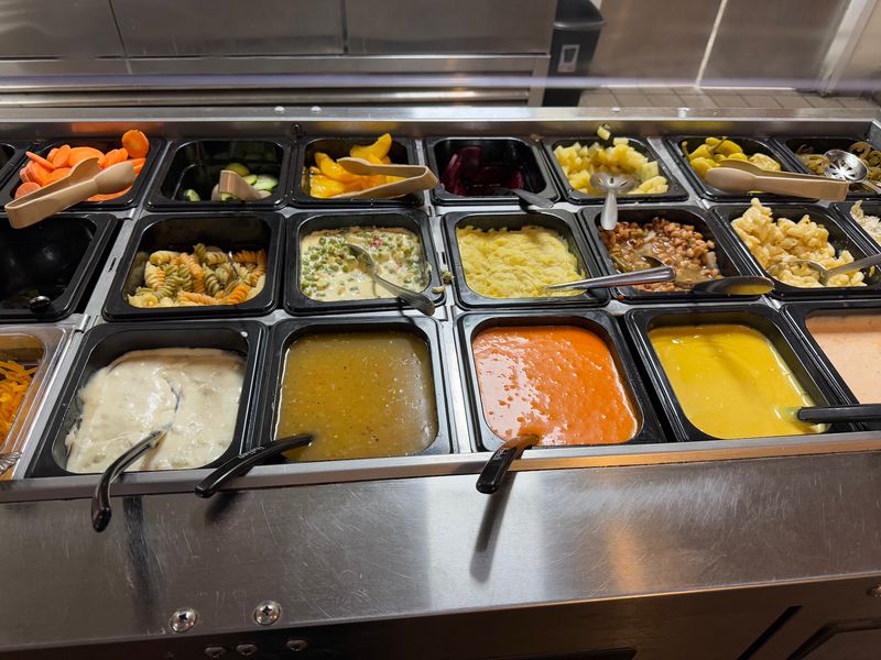 A Salad Bar That Plays More Than One Note A Salad Bar That Plays More Than One Note