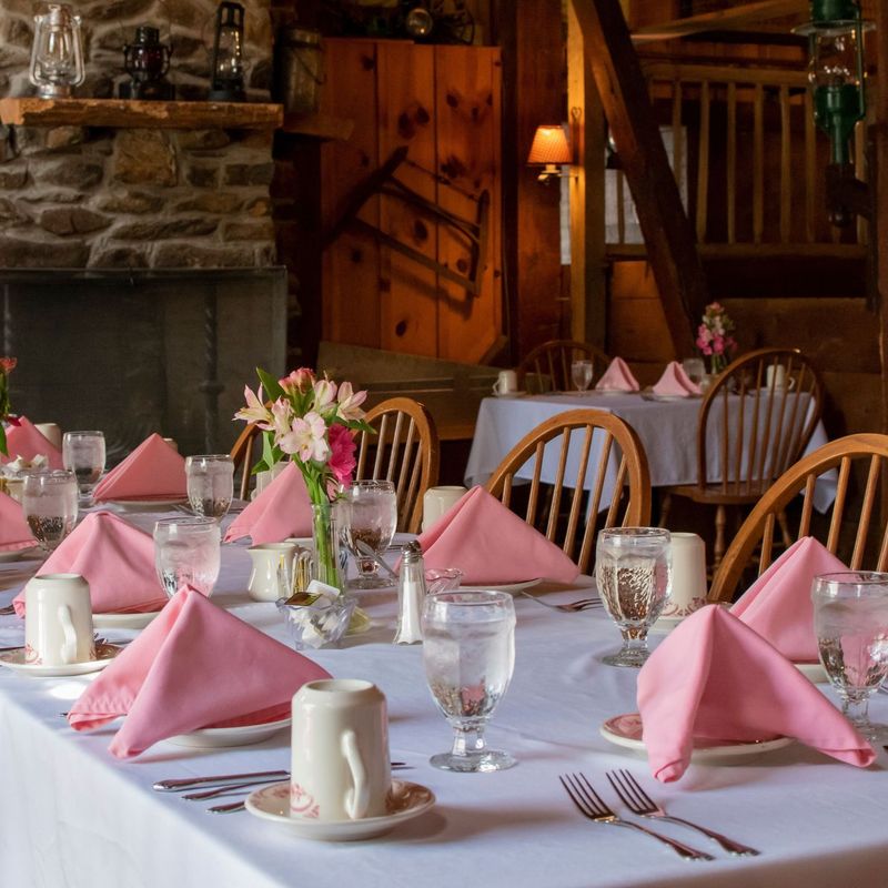 A Shared Meal for Family Gatherings A Shared Meal for Family Gatherings