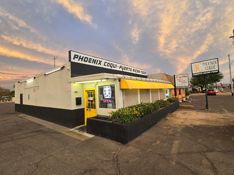 A Small Storefront on 15th Avenue