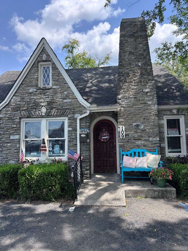 A Stone Cottage Makes Every Visit Feel Like Stopping by a Friend's House