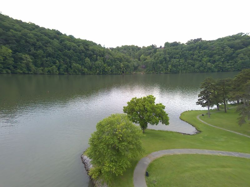 A Waterfront Park Makes Lazy Afternoons Feel Fully Justified A Waterfront Park Makes Lazy Afternoons Feel Fully Justified