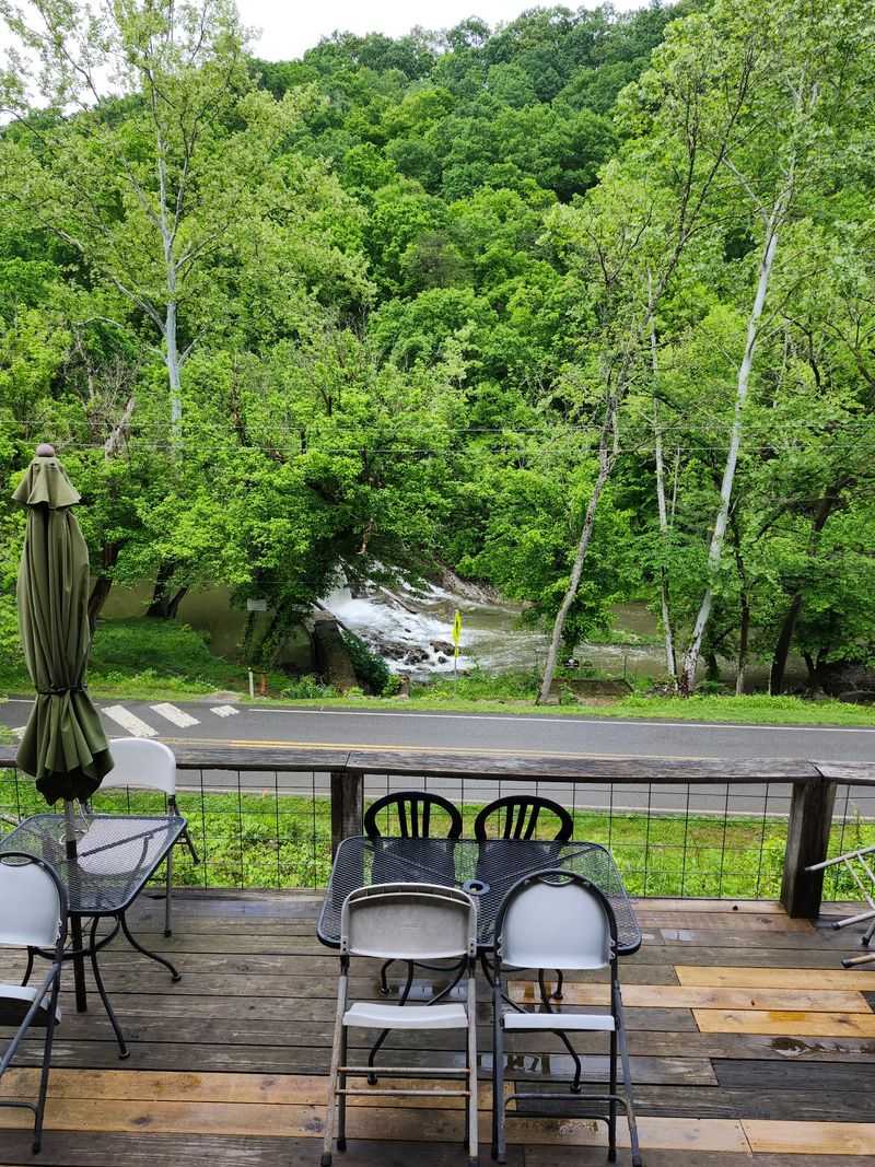 Amis Mill Eatery - Rogersville