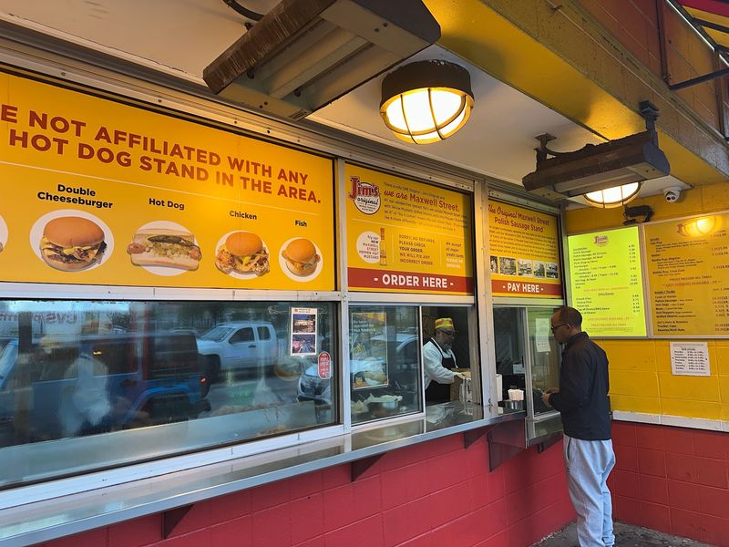 An Aunt's Little Stand Turned Into a Chicago Legend An Aunt's Little Stand Turned Into a Chicago Legend