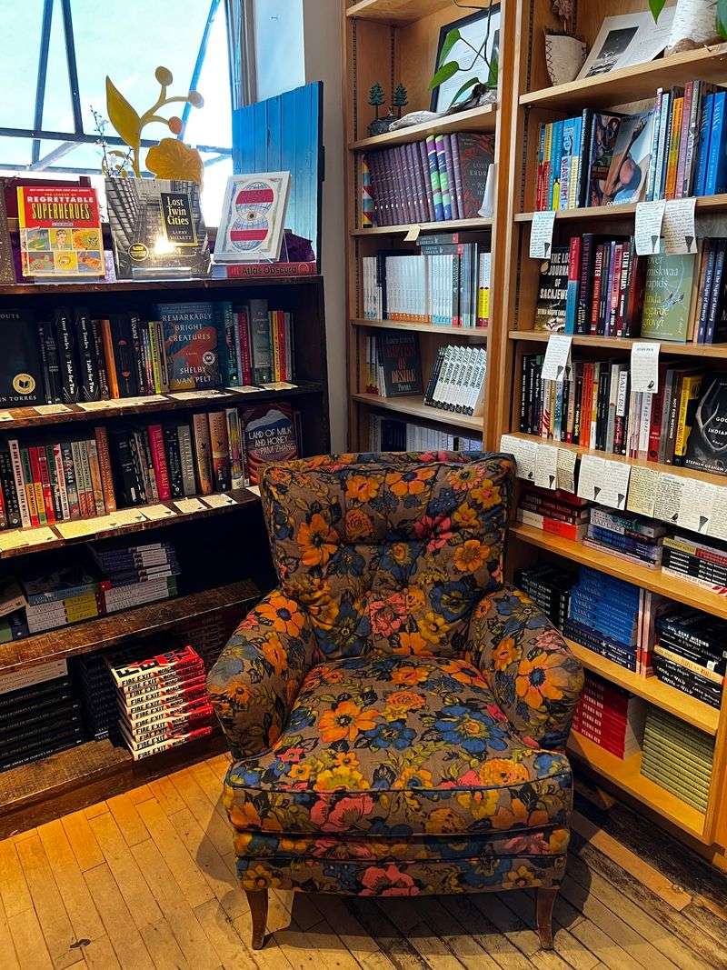 An Inviting Space for Slow Browsing
