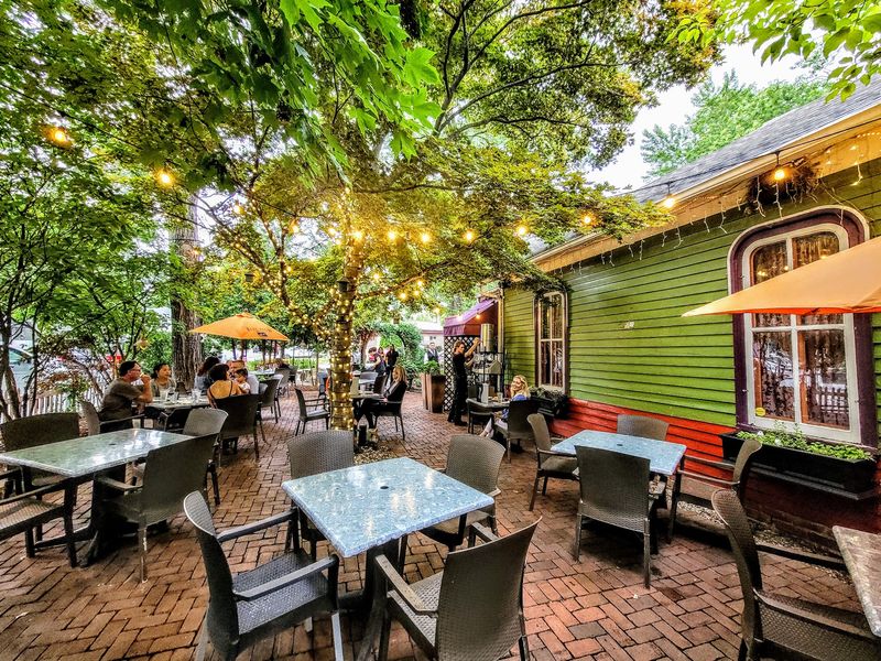 Lucrezia Café (Chesterton)