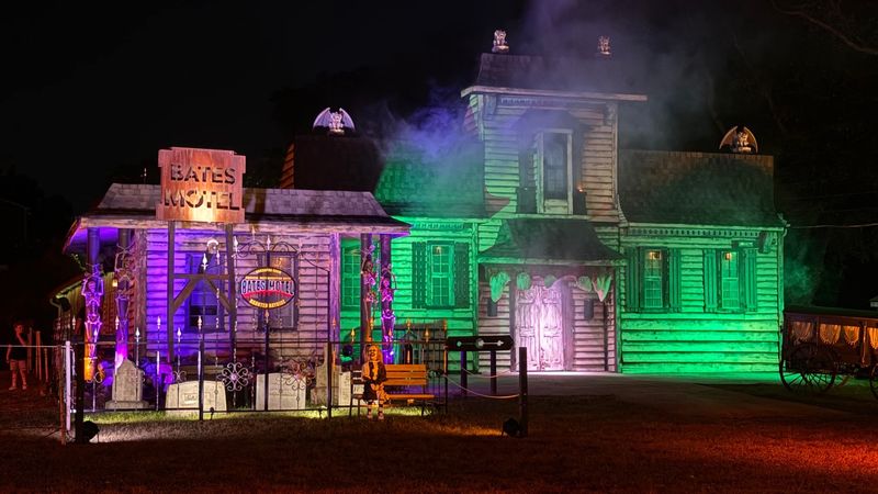 Bates Motel and Haunted Hayride Bates Motel and Haunted Hayride