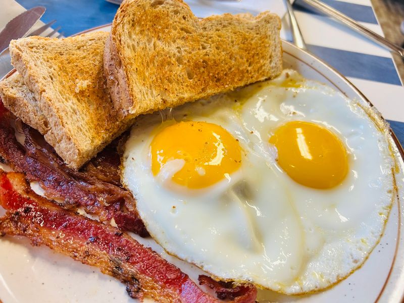 Beef Bacon and the Pork-Free Plate Beef Bacon and the Pork-Free Plate