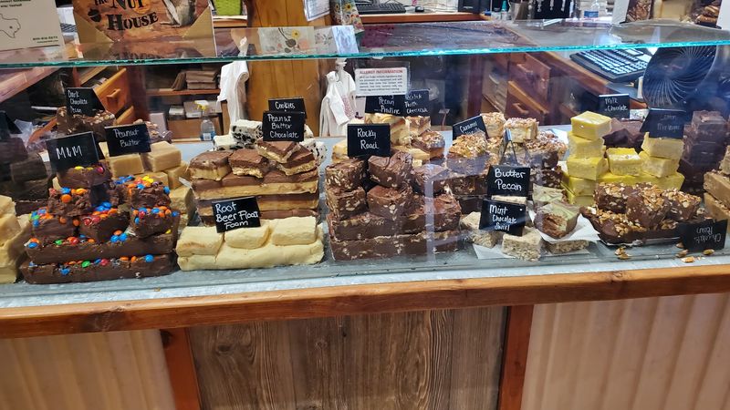 Berdoll Pecan Candy & Gift Company (Cedar Creek) Berdoll Pecan Candy & Gift Company (Cedar Creek)