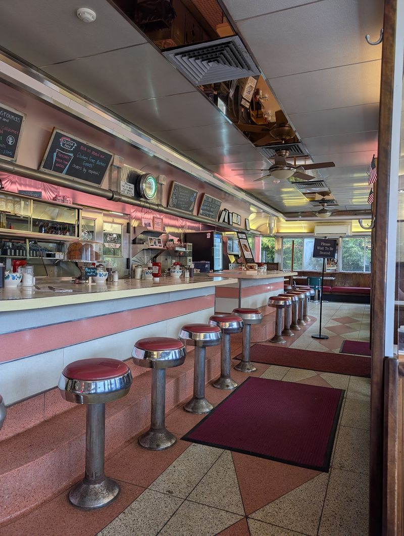 Betsy's Diner