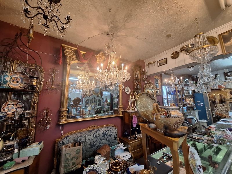 Blair House Antiques - Knoxville