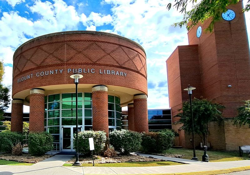 Blount County Public Library – Maryville