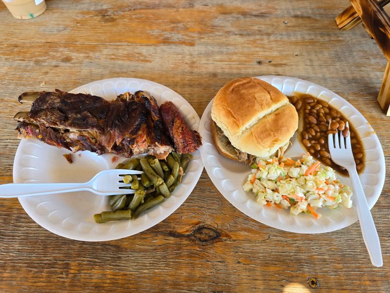 Bustin' Butts BBQ/210 Produce, Sevierville Bustin' Butts BBQ/210 Produce, Sevierville