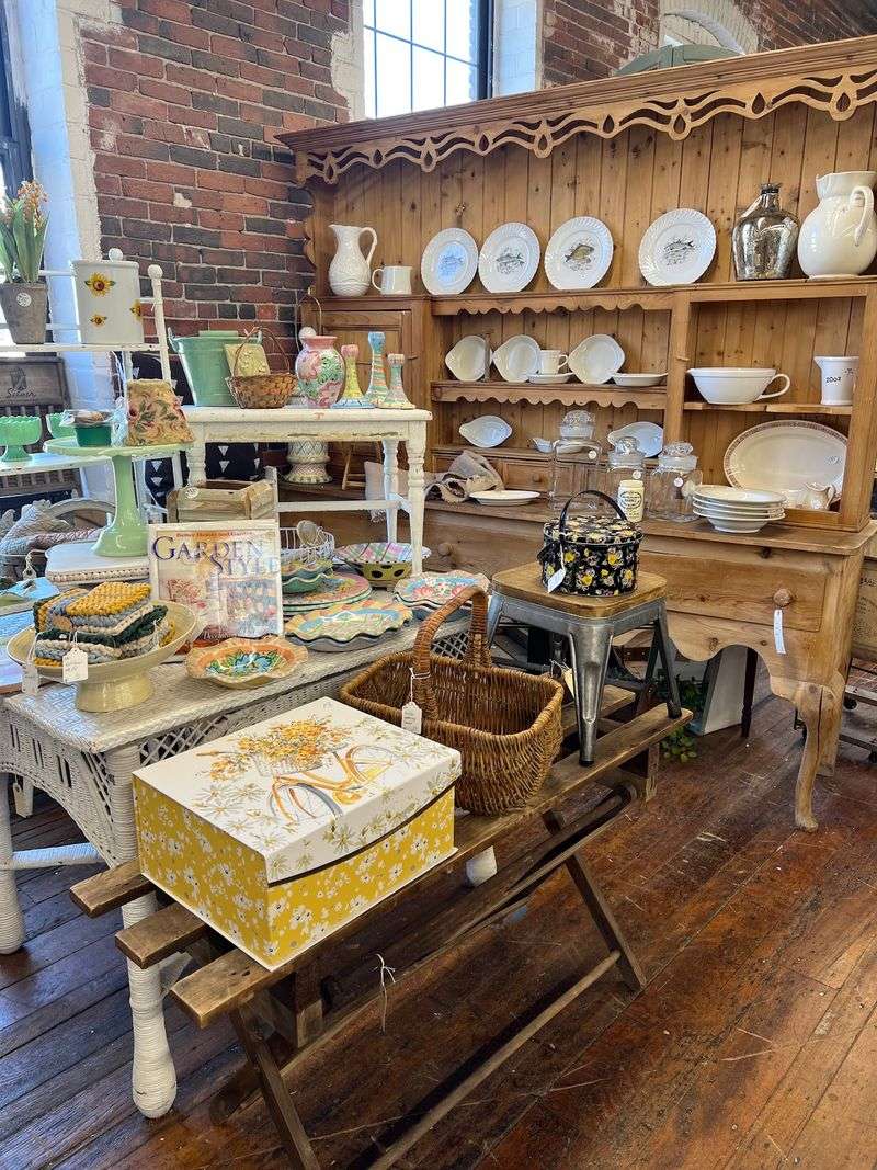 Canal Street Antique Mall - Lawrence