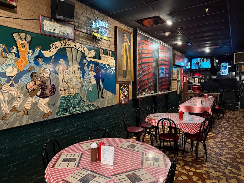 Charlie Vergos' Rendezvous, Memphis Charlie Vergos' Rendezvous, Memphis