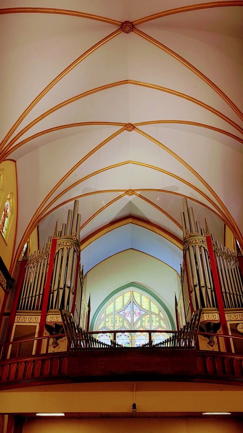 Choir, Organ, and a Reverent Mood