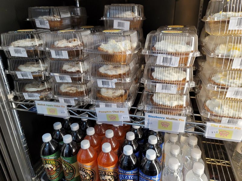Cider, Donuts, and Fall Snacks Cider, Donuts, and Fall Snacks