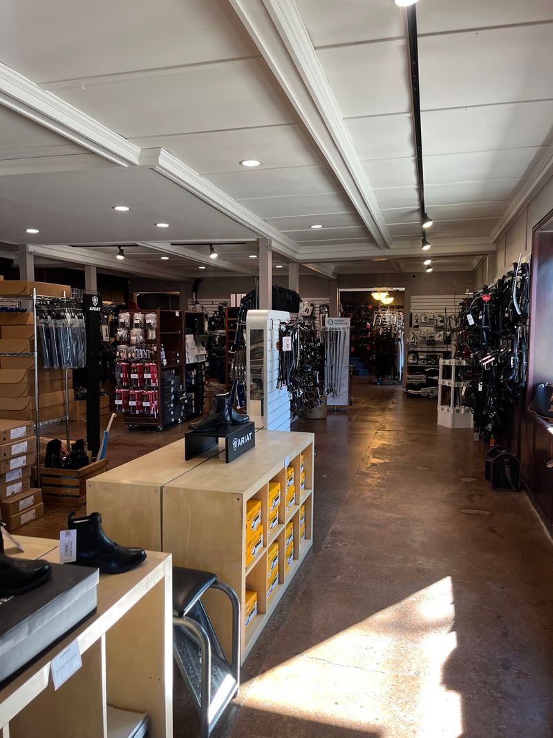 Clean Aisles, Easy Finds Clean Aisles, Easy Finds