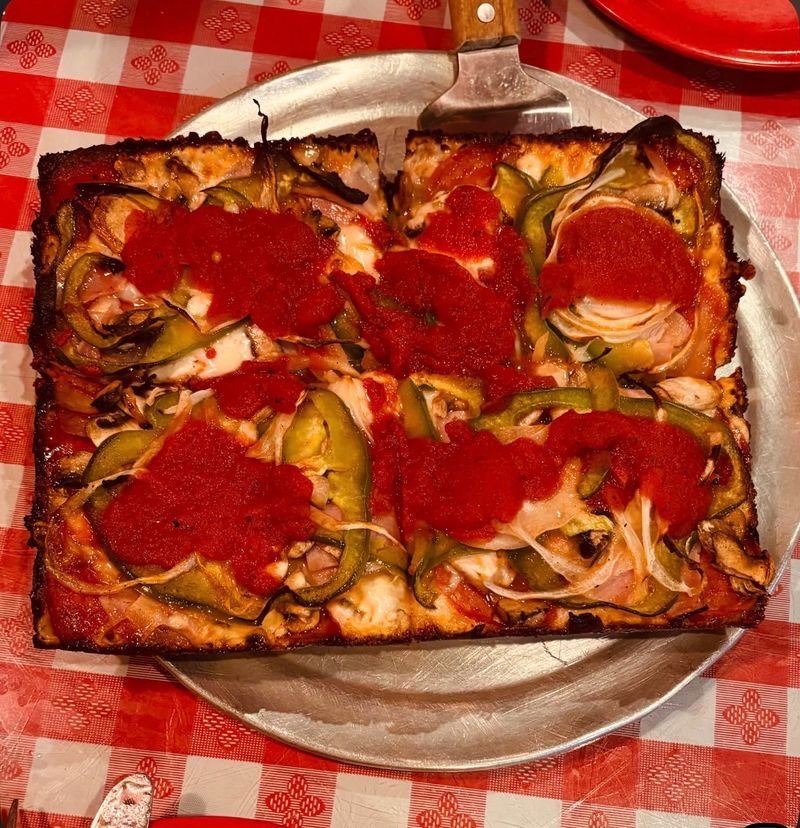 Cloverleaf Bar & Restaurant - Eastpointe