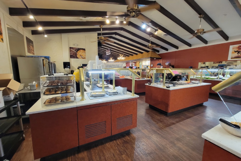 Come Hungry! This Tennessee Buffet Serves Up A Southern Feast You Won’t Forget