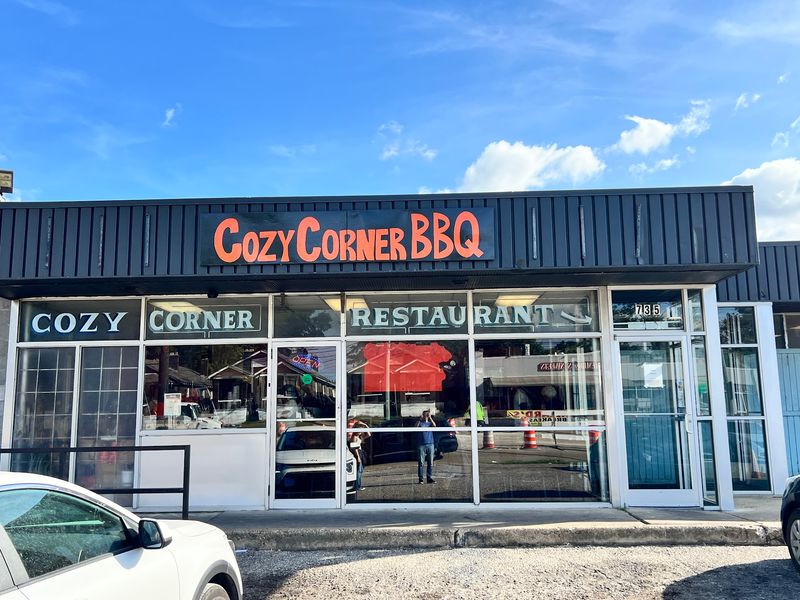 Cozy Corner Restaurant in Memphis