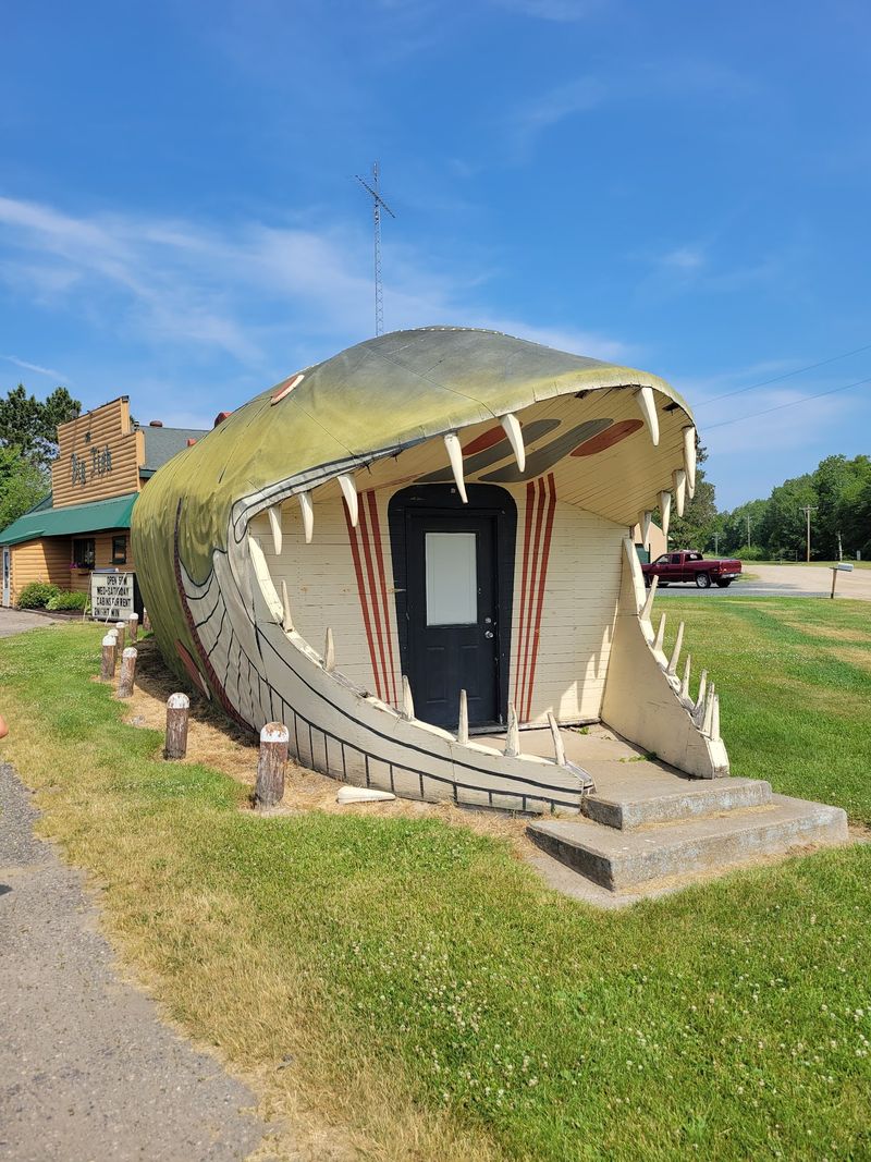 Cozy Rooms for Road Trippers and Regulars