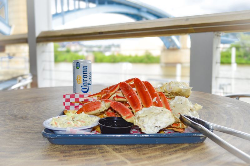 Crab Legs Bring a Classic Shore Dinner to Pittsburgh