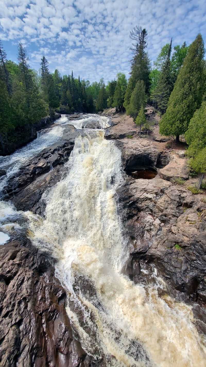 Cross River Falls, Schroeder, MN