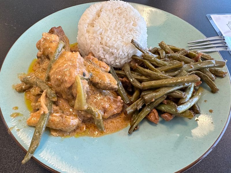 Combo Meals Bring Home Cooking to the Table