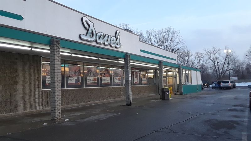 Dave's Marketplace - Warren Dave's Marketplace - Warren
