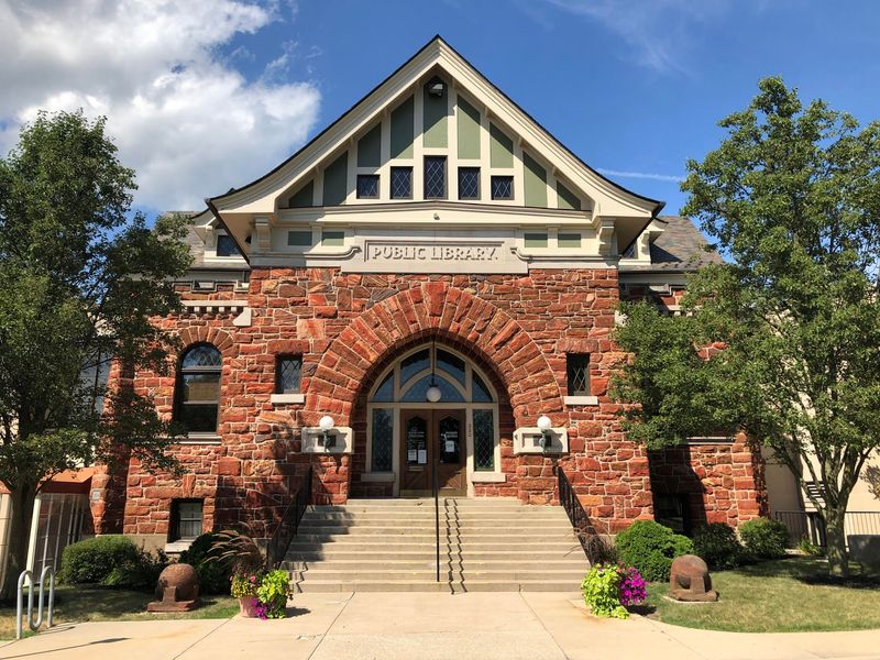 Defiance Public Library