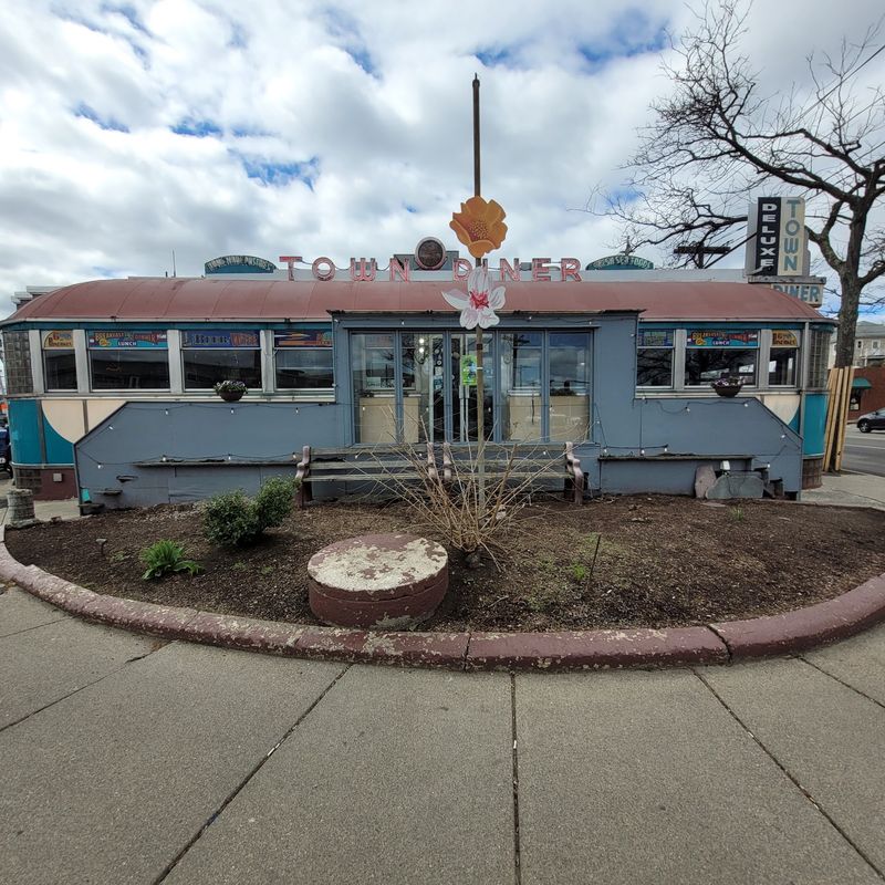 Deluxe Town Diner