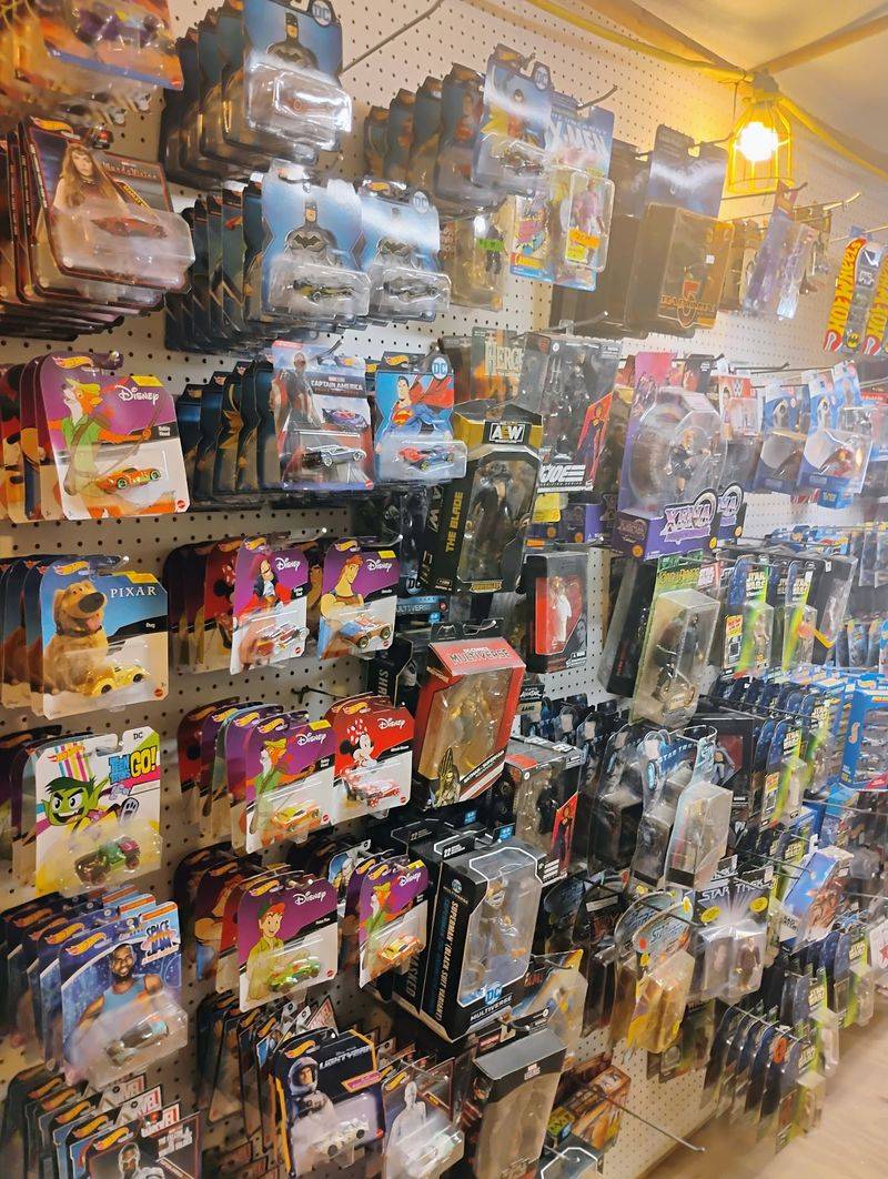 Die-Cast Cars and Vintage Finds Die-Cast Cars and Vintage Finds