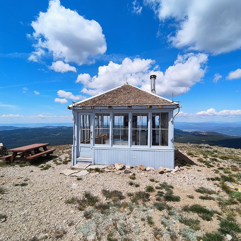 Drake Peak Lookout Cabin, Lakeview