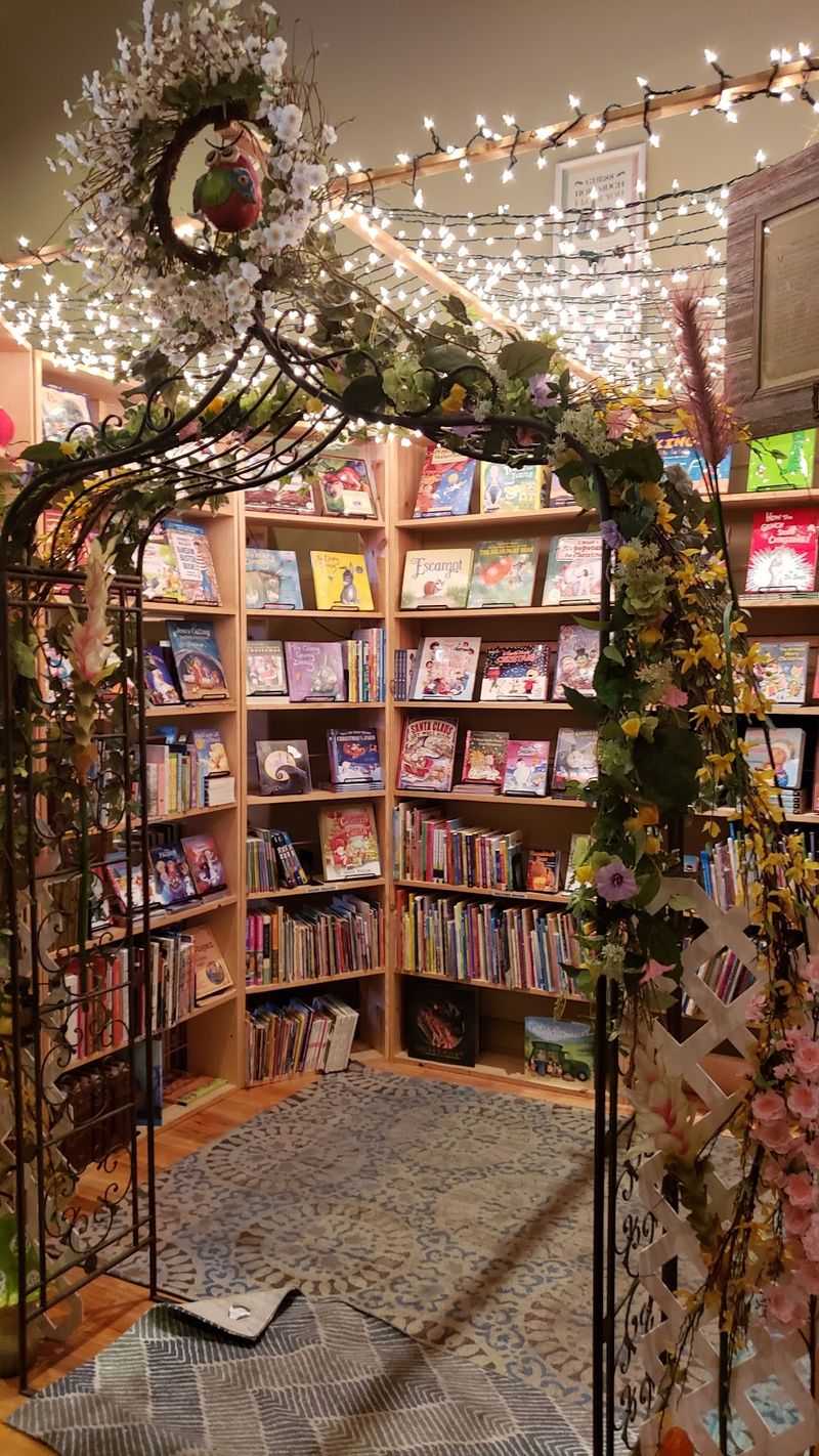 Duck River Books, Columbia Duck River Books, Columbia