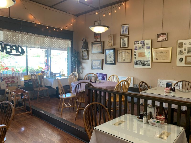 Dutch Maid Bakery & Cafe, Tracy City Dutch Maid Bakery & Cafe, Tracy City