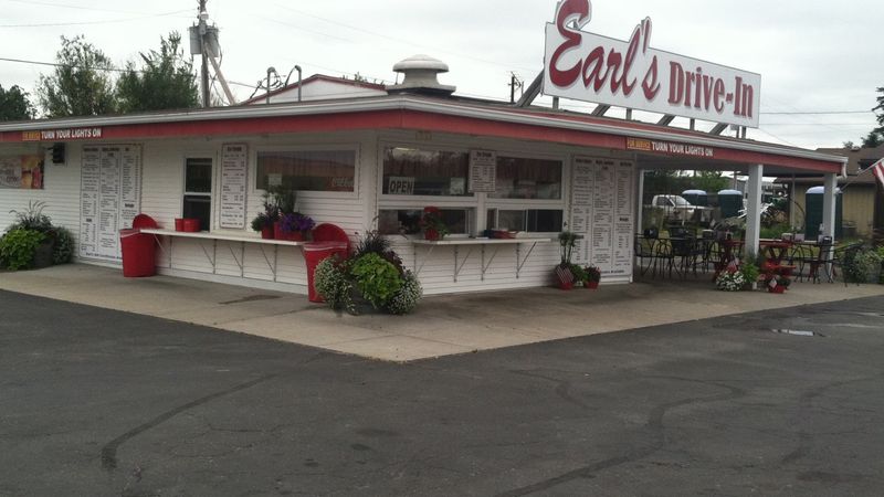 Earl's Drive-In, Roseau, MN Earl's Drive-In, Roseau, MN
