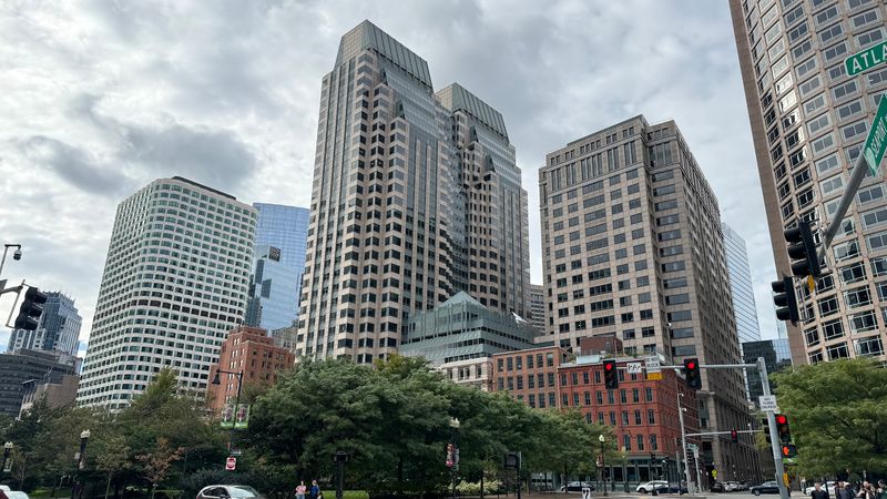 Easy To Reach And Even Easier To Fit Into A Day Downtown Easy To Reach And Even Easier To Fit Into A Day Downtown
