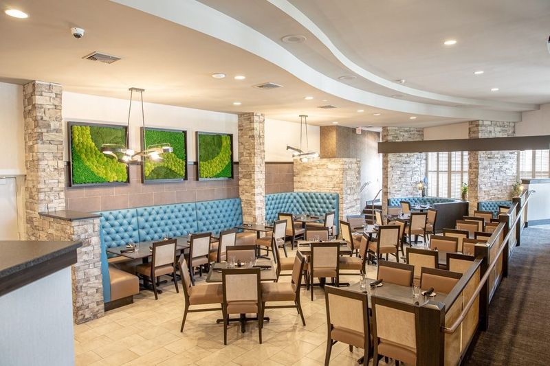 Eden Resort & Suites: Comfort Without the Amish Label
