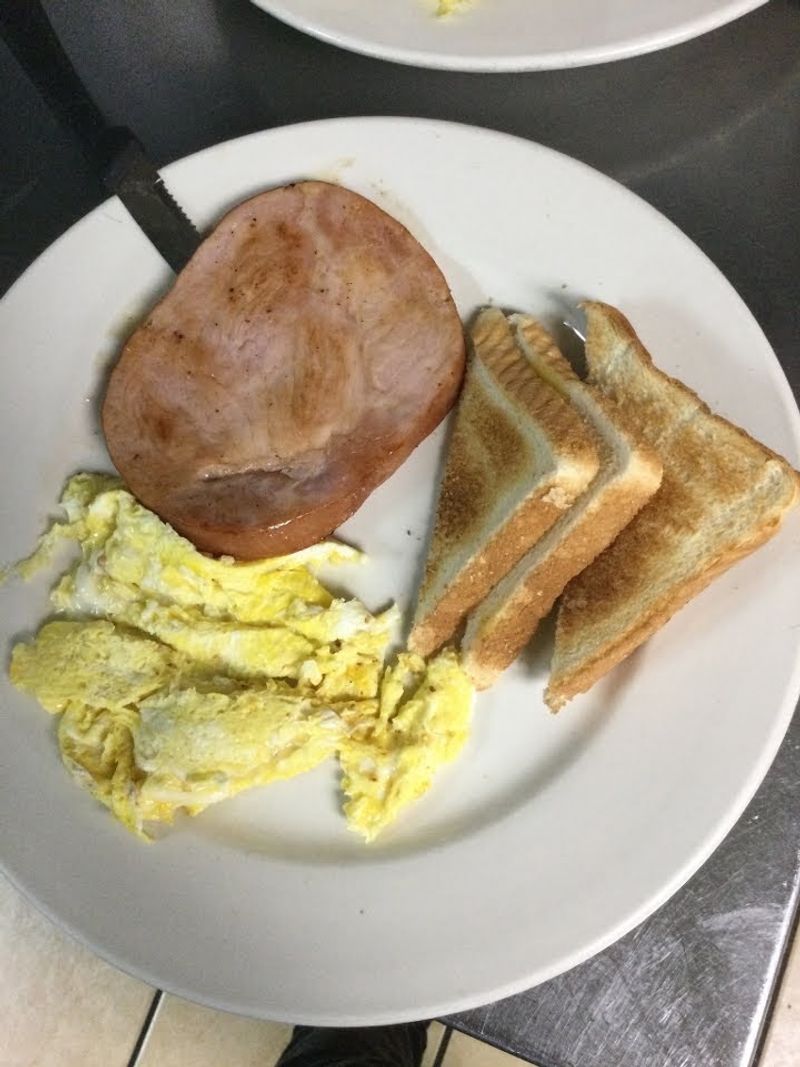 The Daily Meat-And-Three Keeps Lunch Interesting
